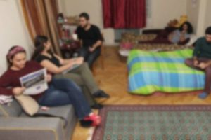 Kızlı erkekli evlere ihbar patlaması
