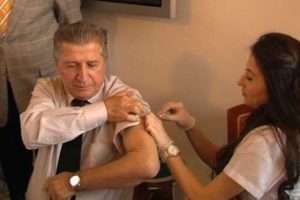 Vekiller aşı oldu
