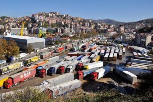 Limanda gemi sayısı az, TIR sayısı fazla