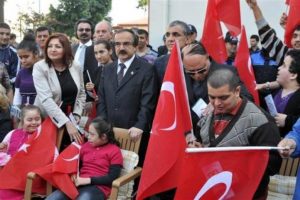 Tatlı yiyelim tatlı konuşalım