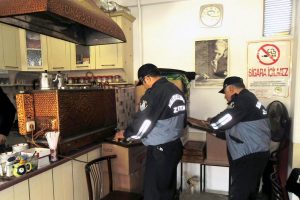 Zabıta ekiplerinden kahvehane denetimi