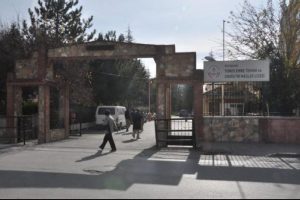 Lisede oksijen t&uuml;p&uuml; patladı