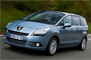 Peugeot 100 kilometrede 2 litre yakıt t&uuml;keten motor &uuml;retecek