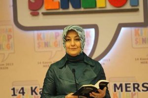 Başbayan G&uuml;l'den Karacaoğlan şiiri