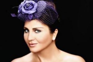 Sibel Can para basıyor