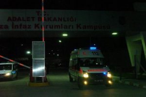 Tek kişilik koğuşta kalan mahkum isyan &ccedil;ıkardı