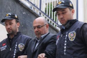Tuzla'da eşi ve kızlarını &ouml;ld&uuml;ren zanlı yakalandı