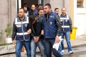İzmir'de hırsızlık şebekesi &ccedil;&ouml;kertildi