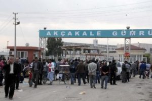 Ak&ccedil;akale Sınır Kapısı kapatıldı!