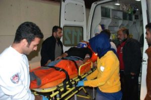 &Uuml;zerine d&uuml;şen &ccedil;amaşır makinesiyle yaralandı
