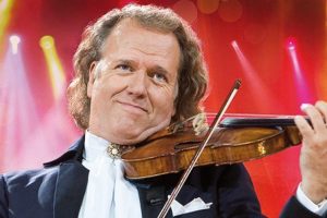 Andre Rieu'dan T&uuml;rk&ccedil;e şarkı s&uuml;rprizi
