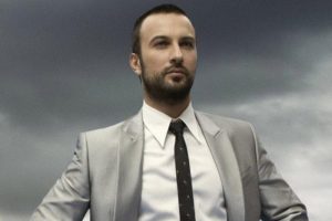 Kara listede Tarkan da var