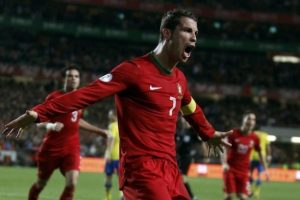 Birinci raund Ronaldo'nun:1-0