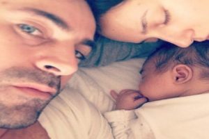 İlk 'aile' pozu