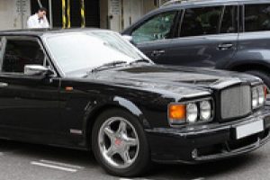 Tasfiyelik zırhlı Bentley satışta