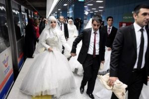 Marmaray'dan ge&ccedil;ip evlenecekler