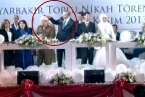 Erdoğan'dan Barzani'ye konfeti inceliği!
