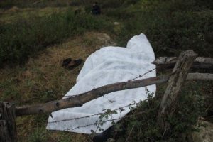 Yol kenarında &ouml;l&uuml; bulundu