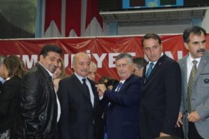CHP'de yeni &uuml;ye ş&ouml;leni