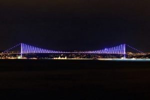 Boğazi&ccedil;i K&ouml;pr&uuml;s&uuml; neden mor?