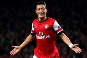 L&ouml;w, Mesut &Ouml;zil'i oynatmayacak