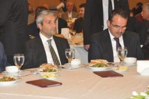 Bakanlar aşure yemeğinde buluştu
