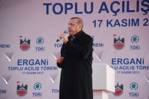 'Ahmet Kaya'nın su&ccedil;u saz &ccedil;almaktı'