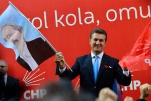 Mustafa Sarıg&uuml;l yola koyuluyor