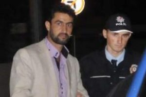 Vahşet! &Ouml;nce bı&ccedil;akladı sonra...