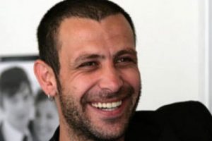 Nejat İşler'e bir darbe daha