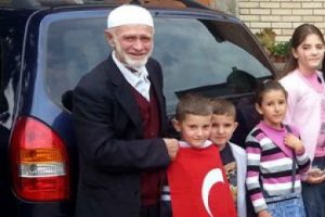 T&uuml;rk bayrağı ağlattı