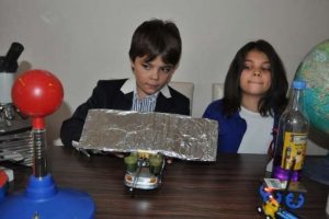 İkiz kardeşler yeni gezegenin peşinde