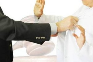 Şiddet en &ccedil;ok polikliniklerde yaşanıyor