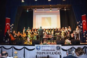 Belediye Korosu Yıldırım G&uuml;rses'i andı