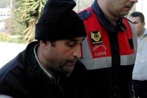 Elini &ouml;pmedi diye oğlunu &ouml;ld&uuml;ren baba: Pişmanım