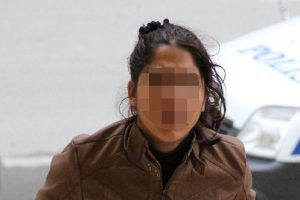 Polis aracına para sakladılar