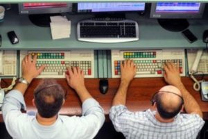 Borsa kapanışı 75 bin puanın &uuml;zerinden yaptı
