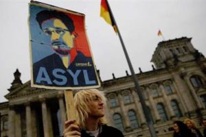 'Snowden, Nobel &Ouml;d&uuml;l&uuml;'ne aday g&ouml;sterilmeli'