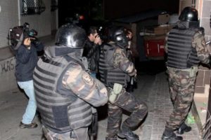 İstanbul'da şafak operasyonu!