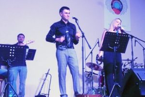 Gemlik'te t&uuml;rk&uuml; gecesi