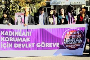 Kadın cinayetlerine b&ouml;yle "dur" dediler