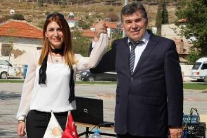 Baba kız aynı partiden aday adayı