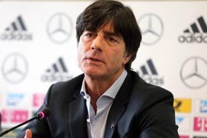 L&ouml;w ayrımcılık i&ccedil;in net konuştu!