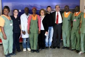 T&uuml;rkiye ile Kamerun arasında sağlık k&ouml;pr&uuml;s&uuml; kuruldu