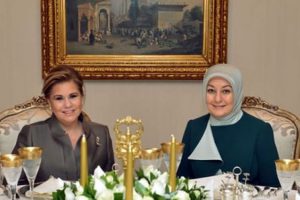 First Lady, B&uuml;y&uuml;k D&uuml;şes'e &Ccedil;ankaya K&ouml;şk&uuml;'n&uuml; gezdirdi