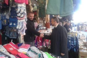 Ger&ccedil;ek'in esnaf ziyaretleri dur durak bilmiyor ...