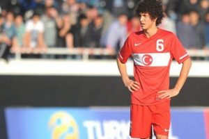 Salih U&ccedil;an &ouml;l&uuml;mden d&ouml;nd&uuml;