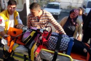 13 yaşındaki Rabia'yı &ouml;ğretmen ağır yaraladı
