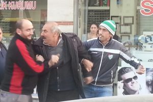 9 &ccedil;ocuk babası işportacının isyanı