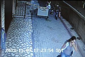 &Ouml;nce kameraya ardından jandarmaya yakalandılar